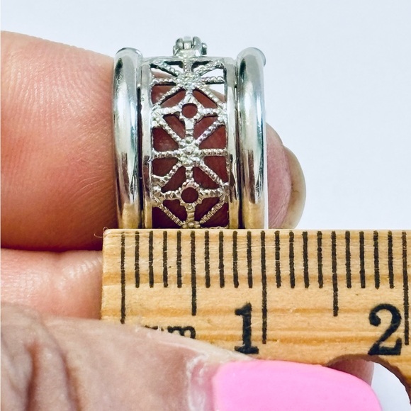 SOLID 14K WHITE GOLD WIDE FILIGREE HOOP EARRINGS - Picture 8 of 11